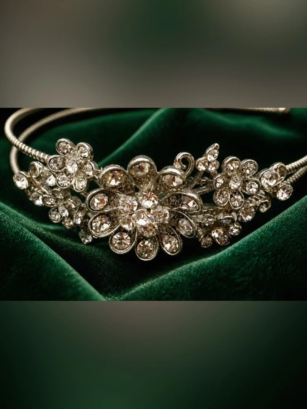 Unbranded sparkling silver
